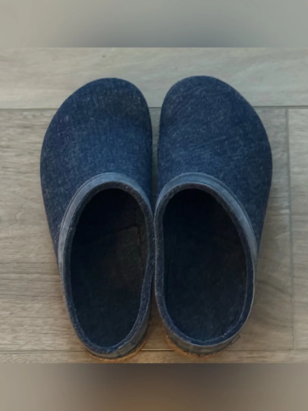 Haflinger Leather Trim Grizzly Wool Slippers Size 38 in Navy Blue